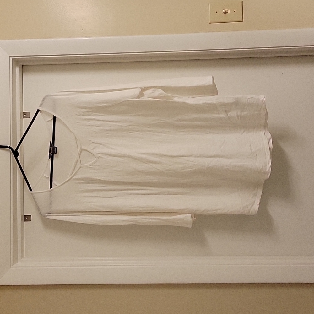 White 3/4 length sleeves shirt